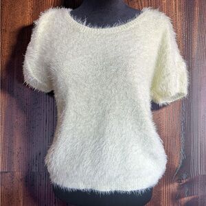 Jennifer Lopez Fuzzy Yellow Short Sleeve Sweater YT3
